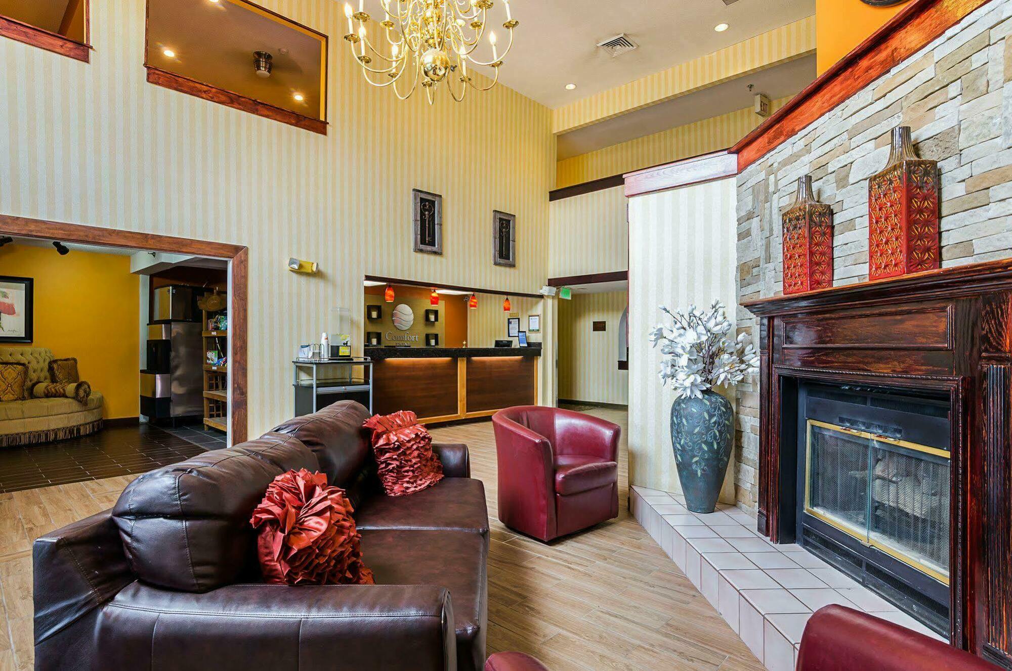 Quality Suites Altavista - Lynchburg South Exterior photo